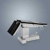 Manual operating table OT82M